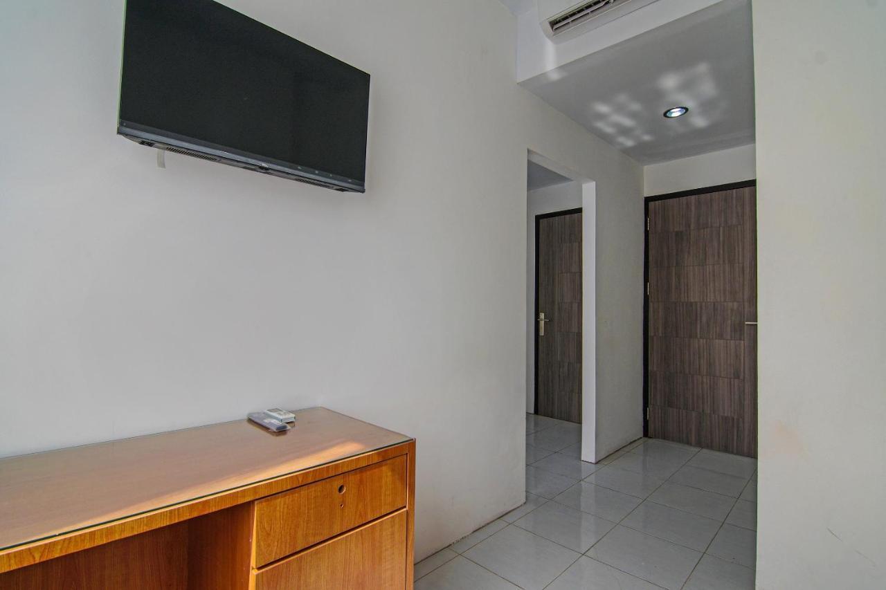 Oyo 92300 Koala House Hotel Pekanbaru Buitenkant foto