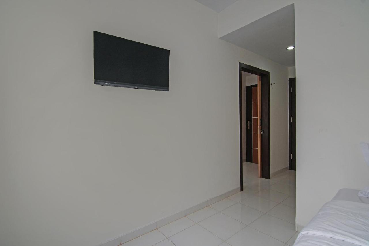 Oyo 92300 Koala House Hotel Pekanbaru Buitenkant foto